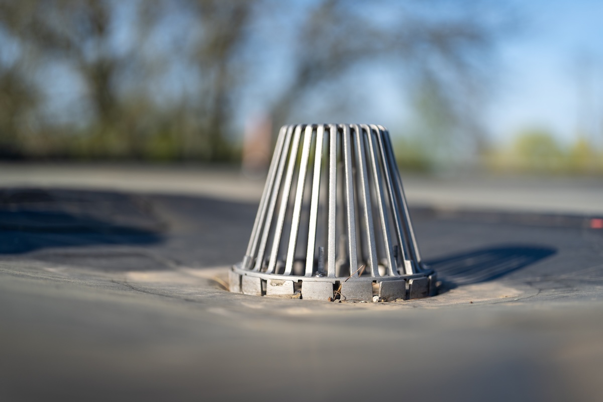 4 Types of Commercial Roof Drainage Systems Explained